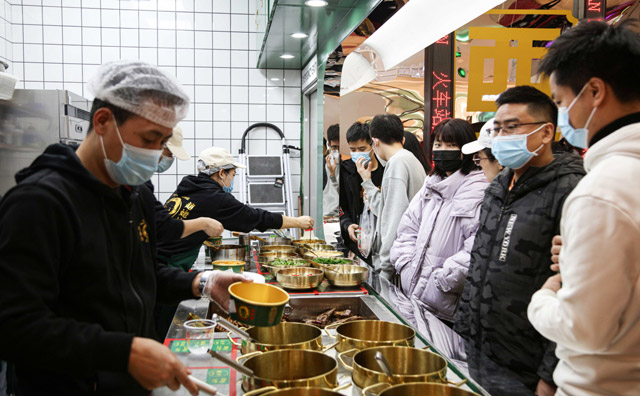 火車站趙姥姥熱鹵現(xiàn)拌