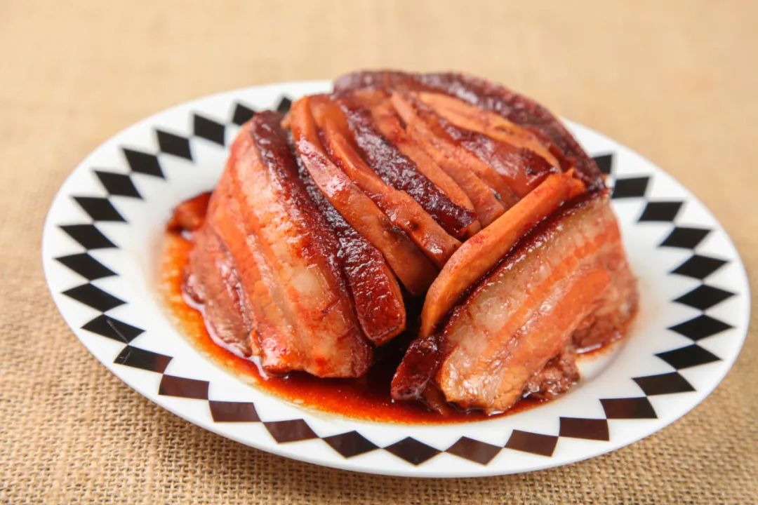 梅菜扣肉成預(yù)制菜“頂流”，背后還藏著大機會？